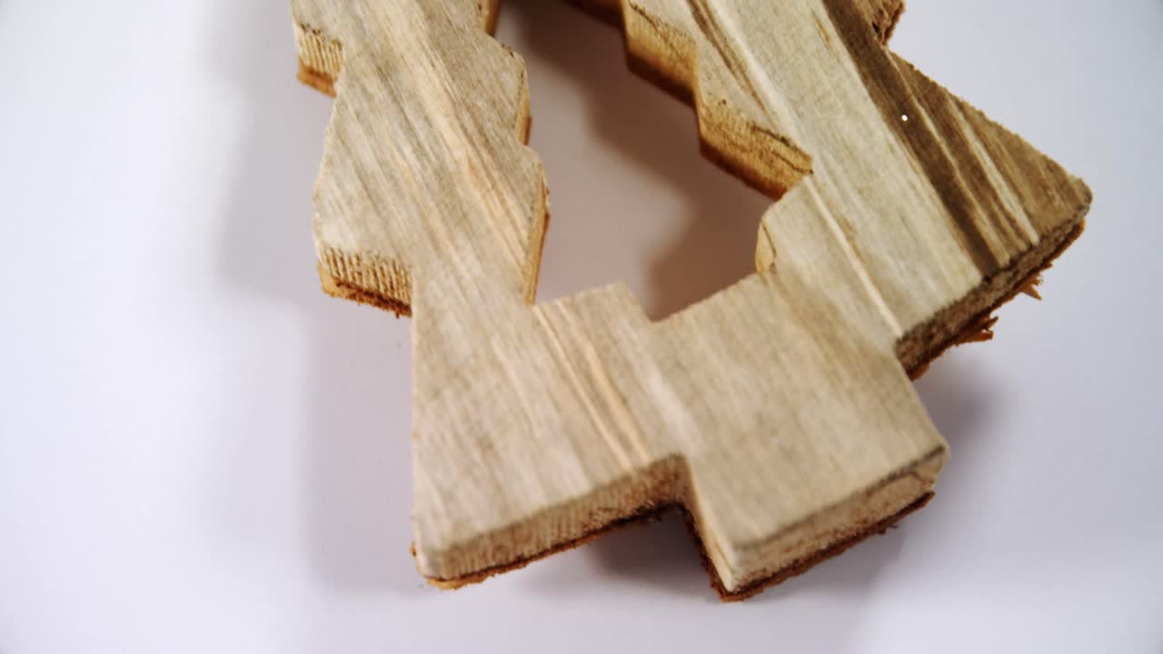 바위 산 을 오르는 등반자 4k