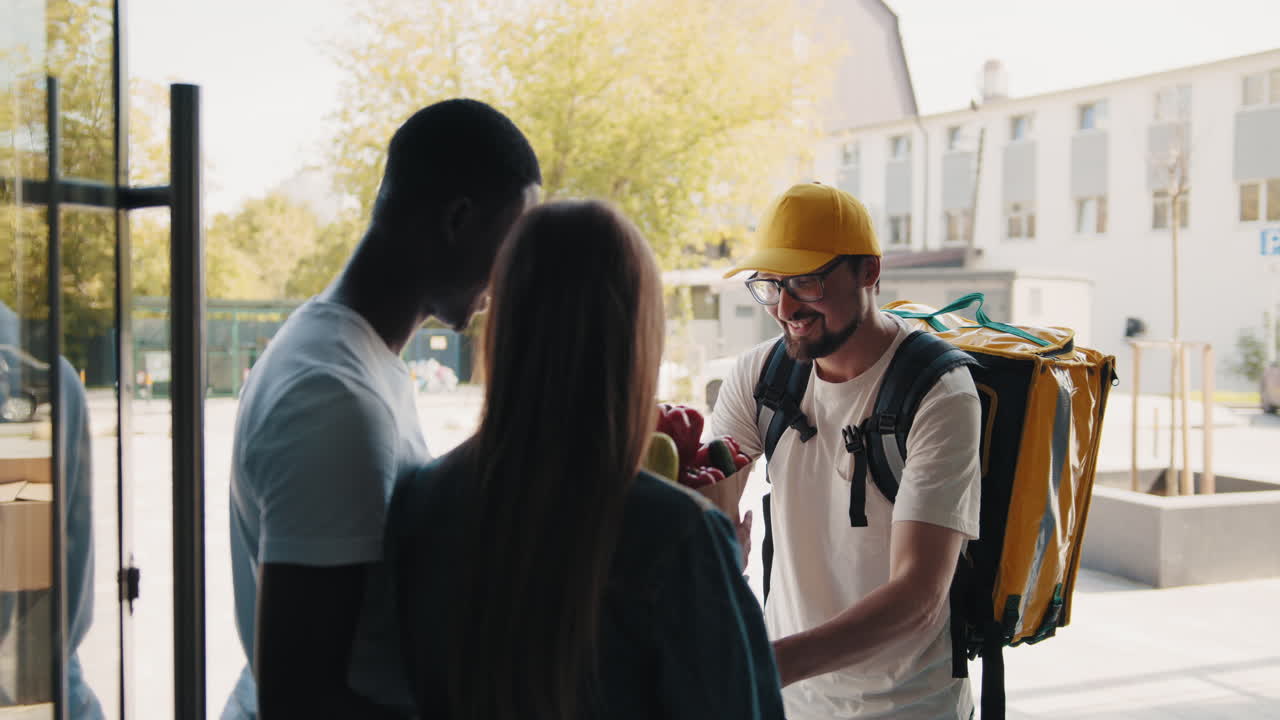 식품 배달 상호 작용