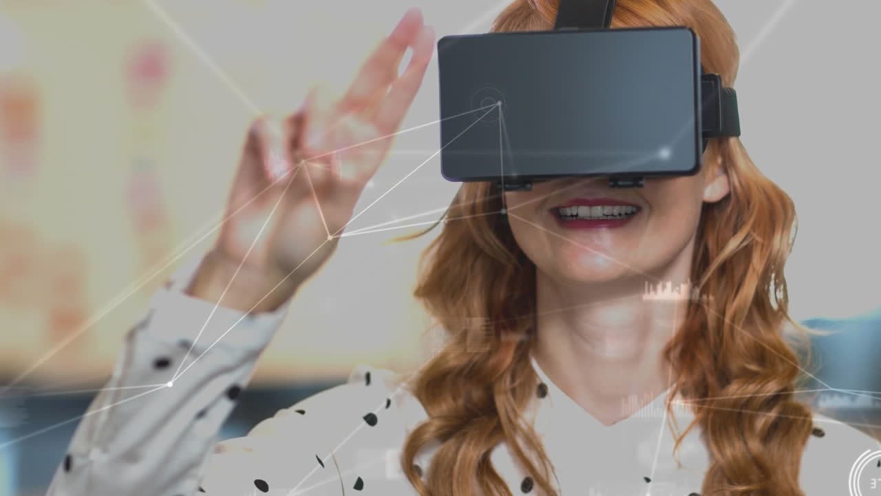 usando auriculares vr e interactuando, mujer experimentando animación de realidad virtual