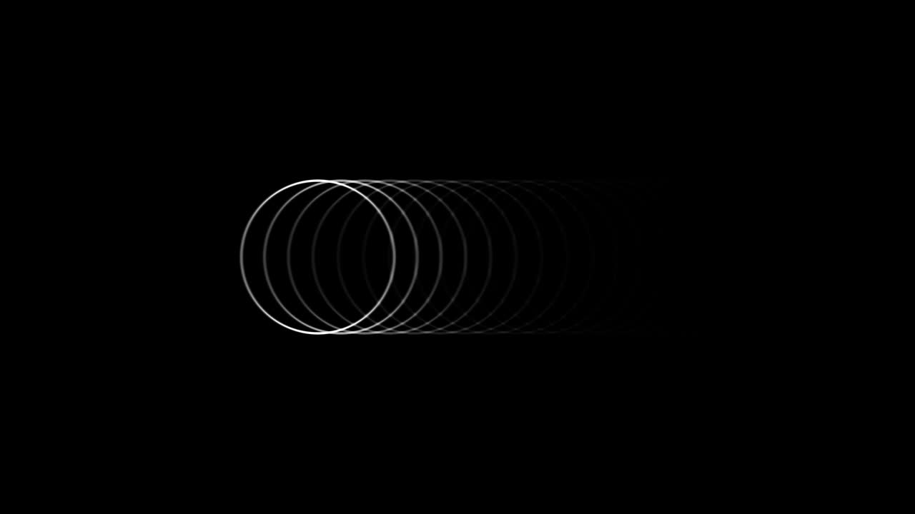 흑색 배경에서 왼쪽에서 오른쪽으로 애니메이션 된 원형 에코