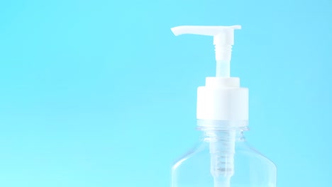 botella de desinfectante para las manos