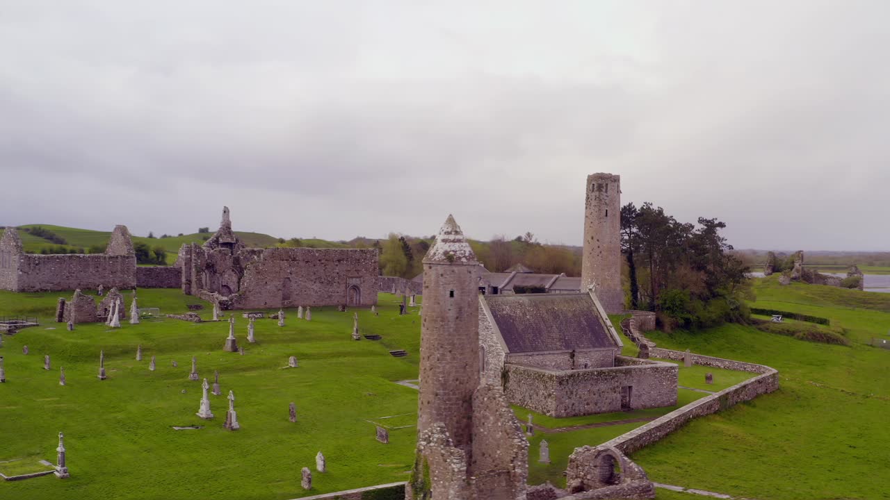 antigua ciudad de clonmacnoise