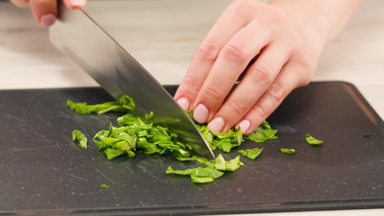 스파나치를 잘라내는 것