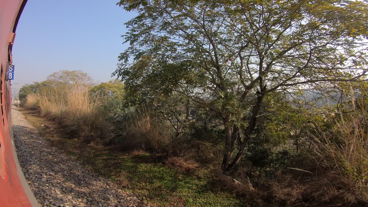 장거리 기차 여행, 인도 철도