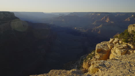 Toma-De-Cardán-Del-Gran-Cañón-Al-Atardecer