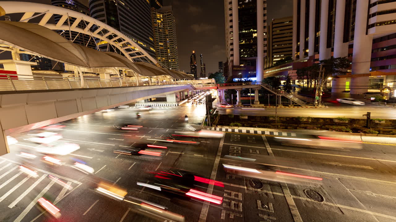 timelapse of rush hour traffic in central bangkok at night
