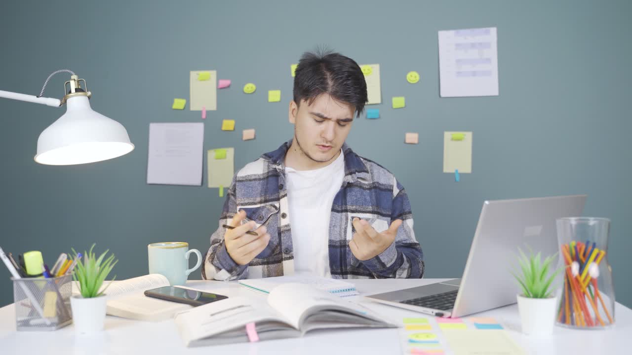 el estudiante varón fallido.
