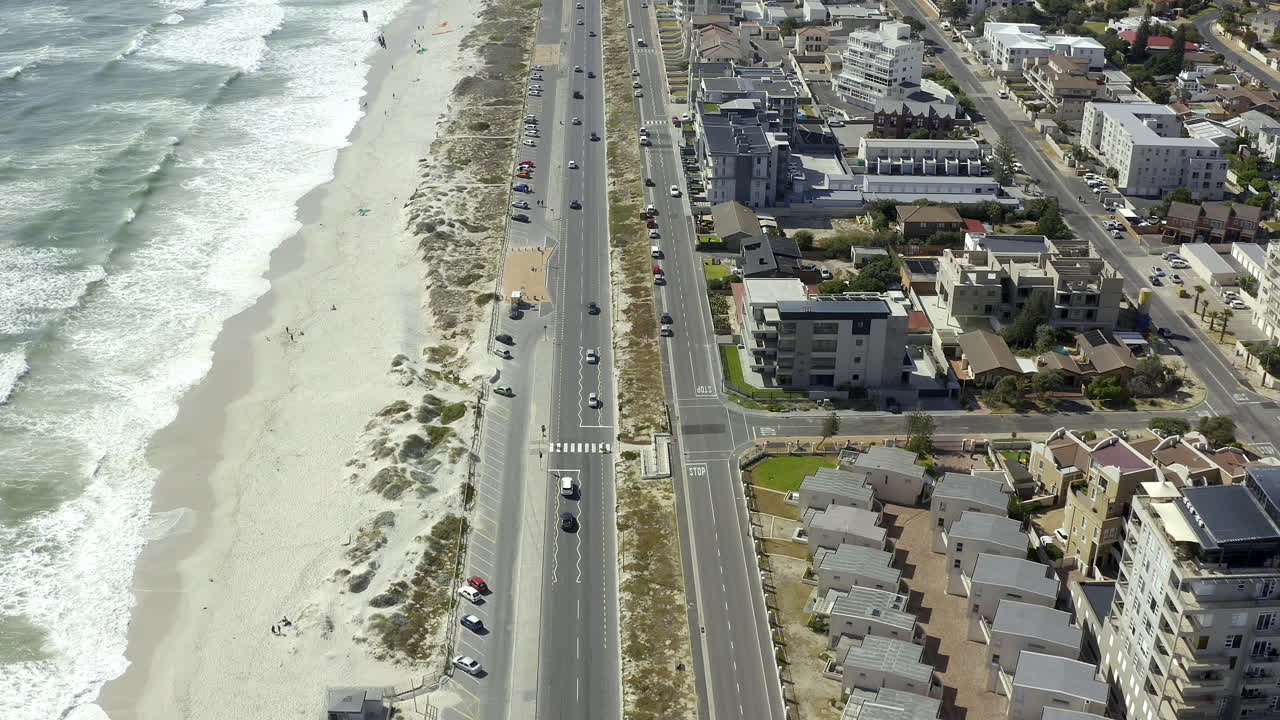 재미는 해안가 어딘가에 위치하고 있습니다.