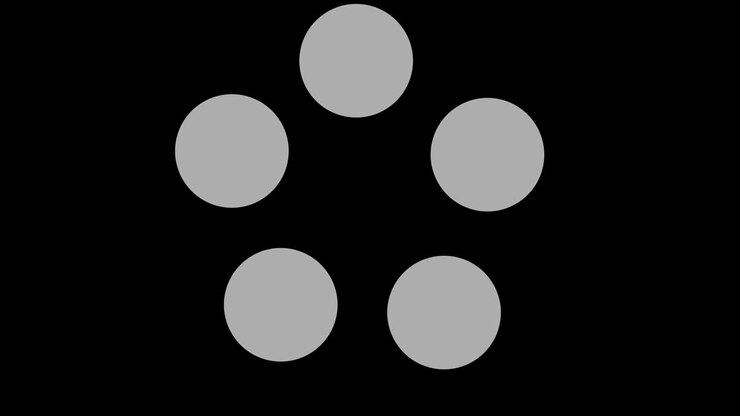 Oggetto grafico in bianco e nero con effetto stroboscopico e ipnotico, che ruota in senso orario diminuendo le dimensioni da schermo intero fino a scomparire al centro, in formato video 16:9