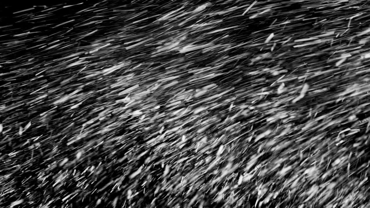 4K Real falling snow
