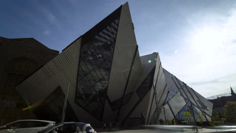 timelapse of traffic in front of the royal ontario museum in toronto