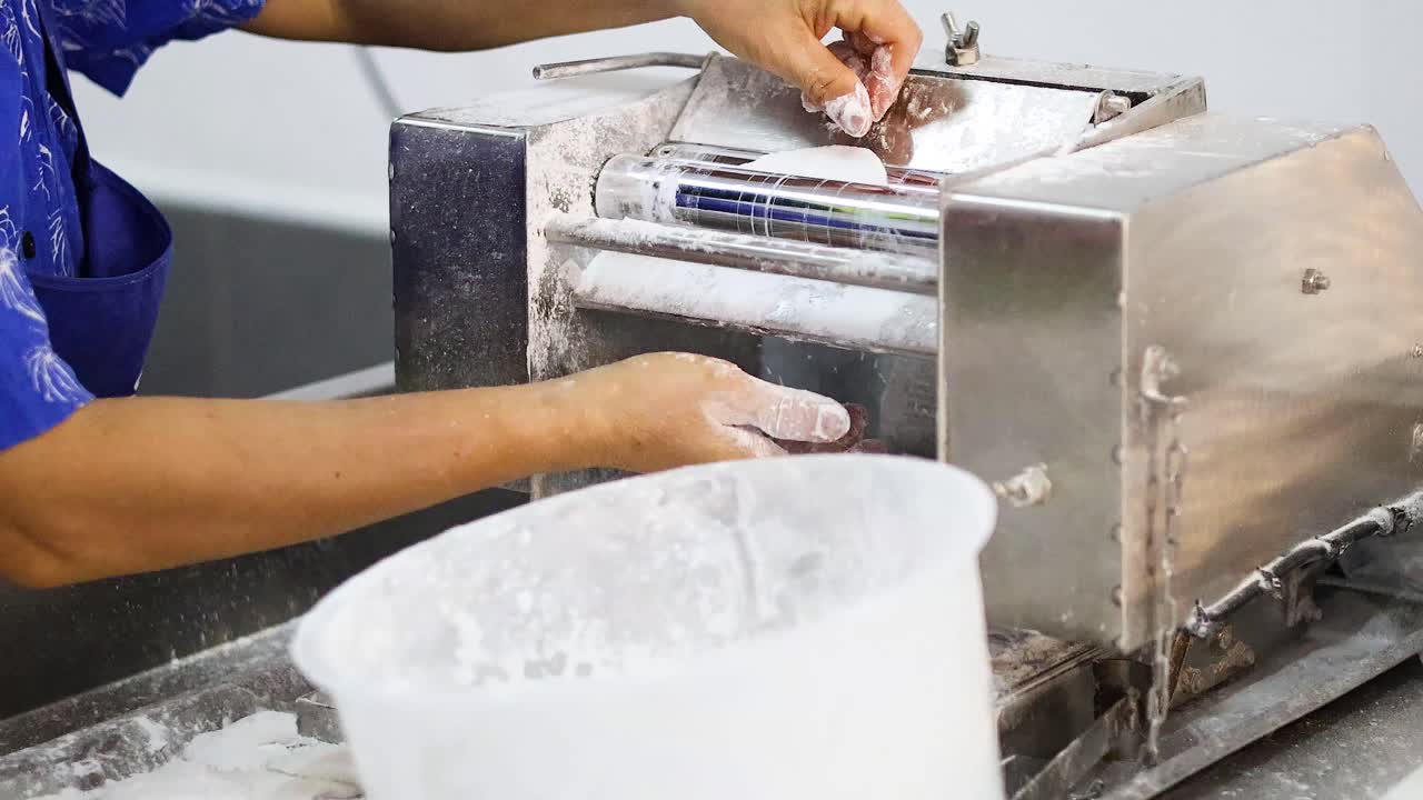 Sequential kneading and shaping of dough