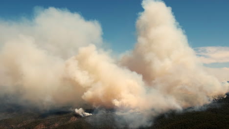 Humo-Extremo-De-Incendios-Forestales-De-Los-Incendios-Forestales-Australianos