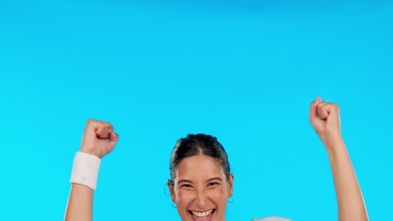 mujer, primera celebración y deportes en el estudio