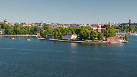 Blick-Auf-Die-Insel-Djurgarden-In-Stockholm,-Wo-Sich-Der-Berühmte-Lunapark-Grona-Lund-Befindet