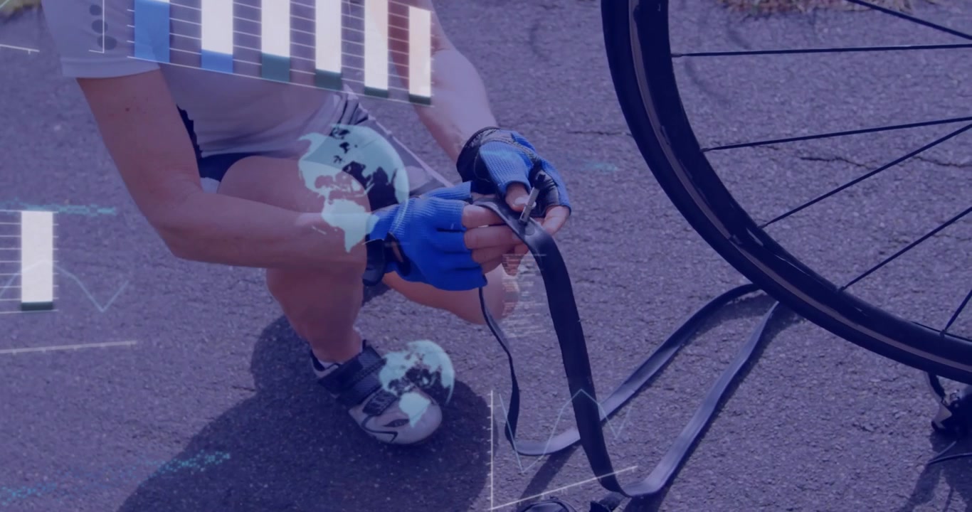 Cyklist stopper på grund af fladt dæk på sti, knæler og reparerer slange med lappegrej, fortsætter turen