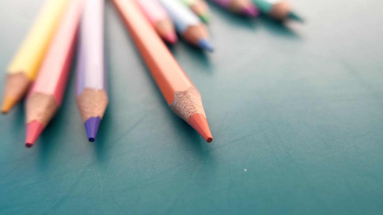 primer plano de lápices de colores