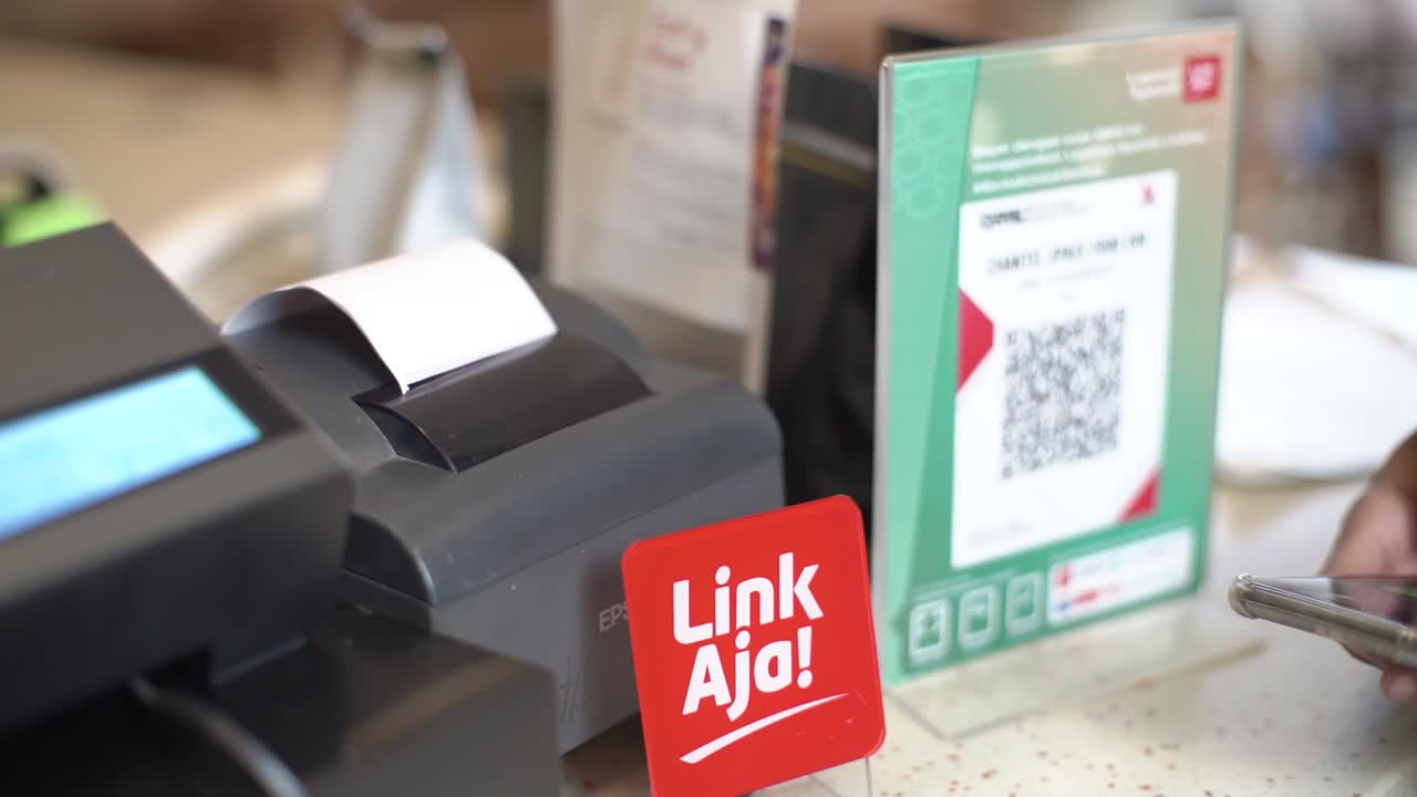 손에 있는 영수증