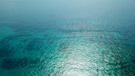 Crystal-clear-blue-Hawaiian-ocean-water