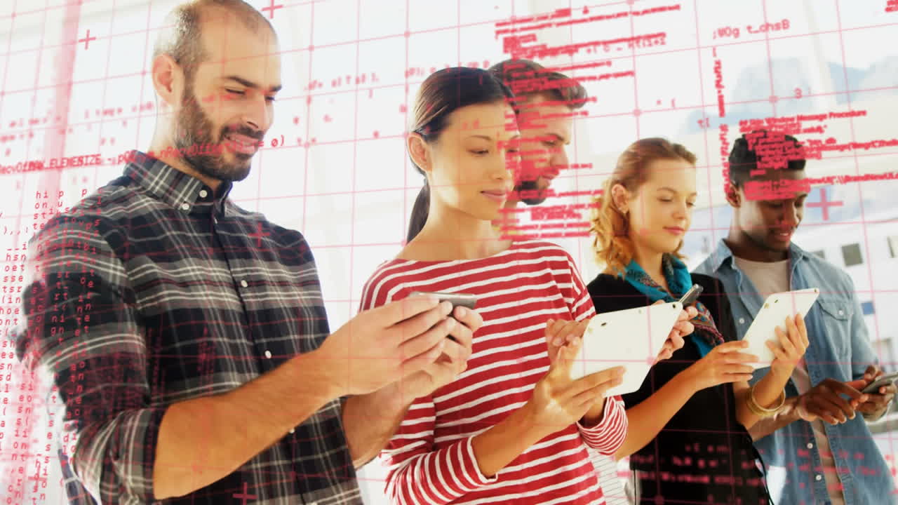 interfaz con el procesamiento de datos a través de colegas que utilizan dispositivos electrónicos