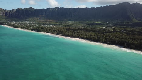 Aerial-footage-above-Waimanalo-Beach-on-Oahu,-HI