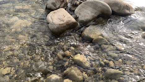 Caudal-Del-Río-En-El-Parque-Provincial-Fishcreek