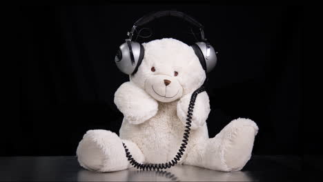 teddy bear with headphones