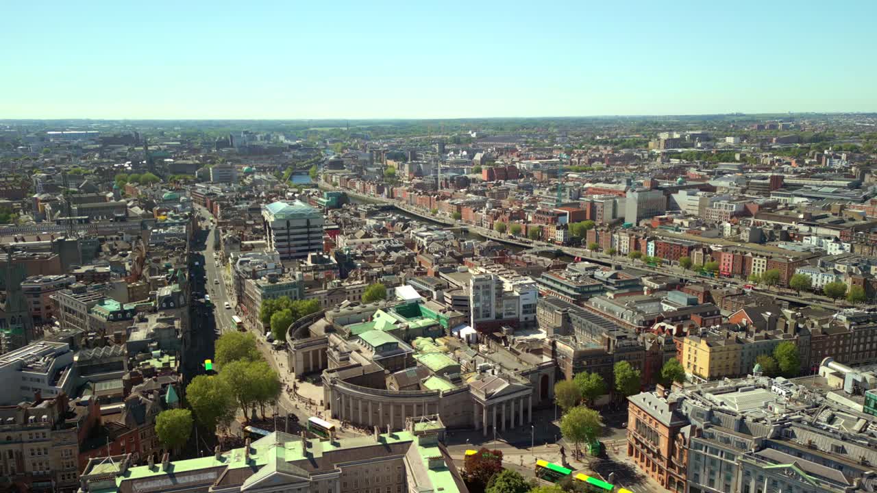 Ultra-wide aerial video of the campus and surrounding areas of Trinity College in Dublin, Ireland on a bright and sunny day. Filmed in 4K, 60FPS and with Rec709 color.