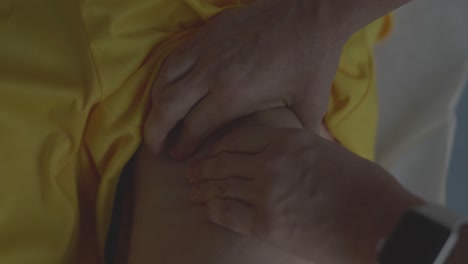 sports massage therapy: leg and thigh muscle treatment