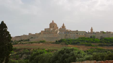 Ciudad-Medieval-De-Medina-Encerrada-Con-Murallas-Defensivas-En-Malta