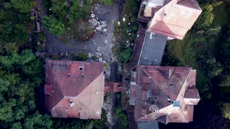 Vista-Aérea-Clínica-Abandonada-En-Alemania-Lugar-Perdido