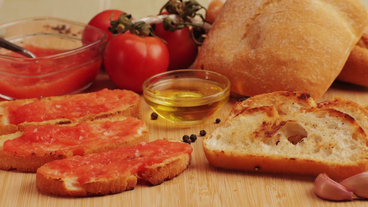 Toasted Bread with Tomato