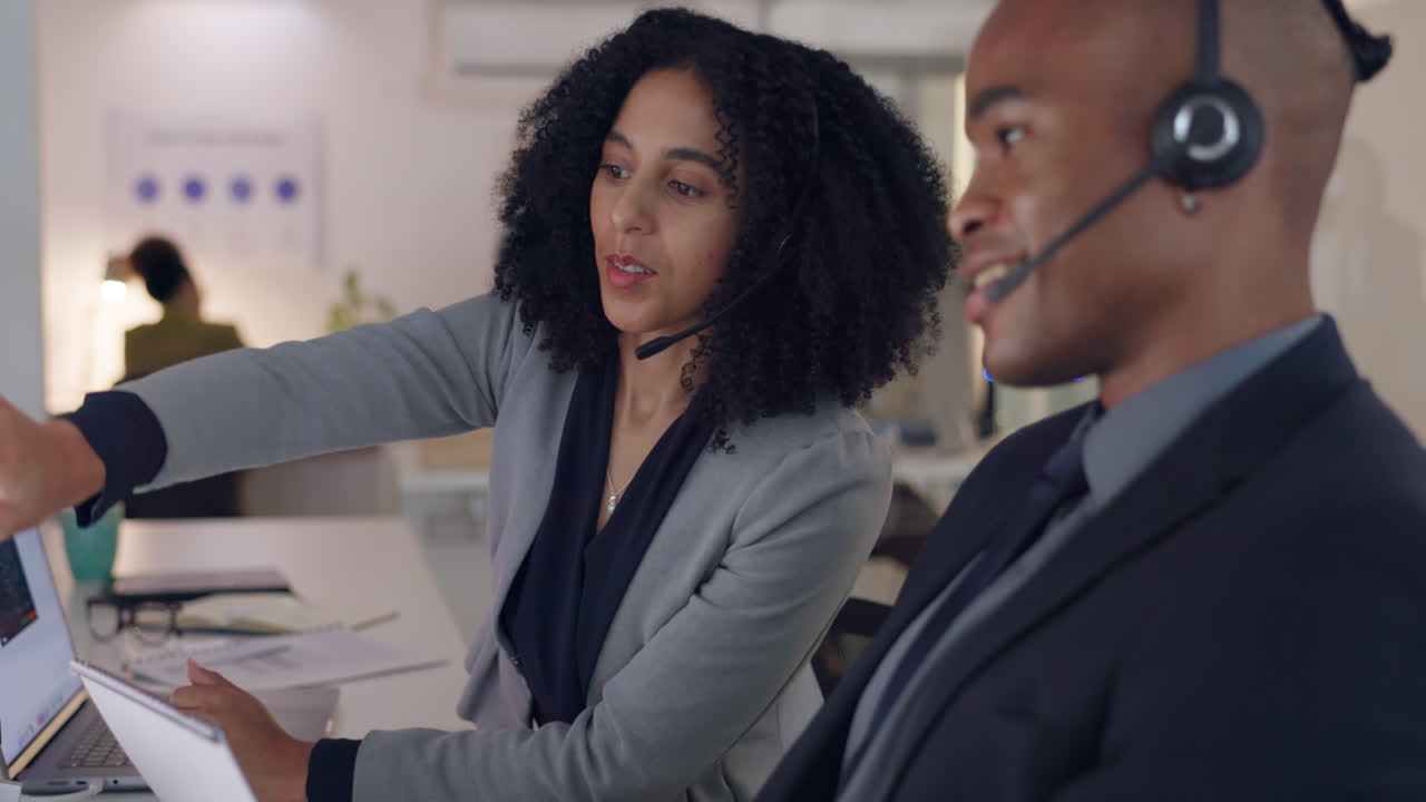 Centre d'appels, travail d'équipe et conseils