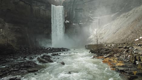 Gorgeous-Taughannock-Falls-in-Upstate-New-York-4K