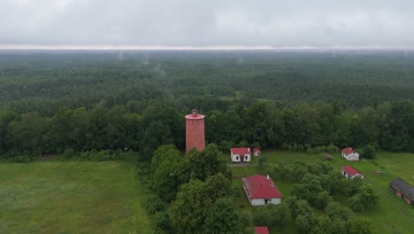 faro de slitere en la letonia
