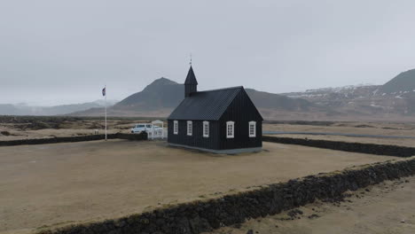 Iglesia-Del-Campamento,-Islandia