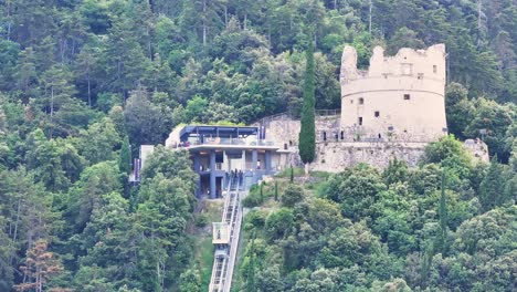 Castle-ruins-of-Bastione-di-Riva-at-Mount-Roccetta-Italy