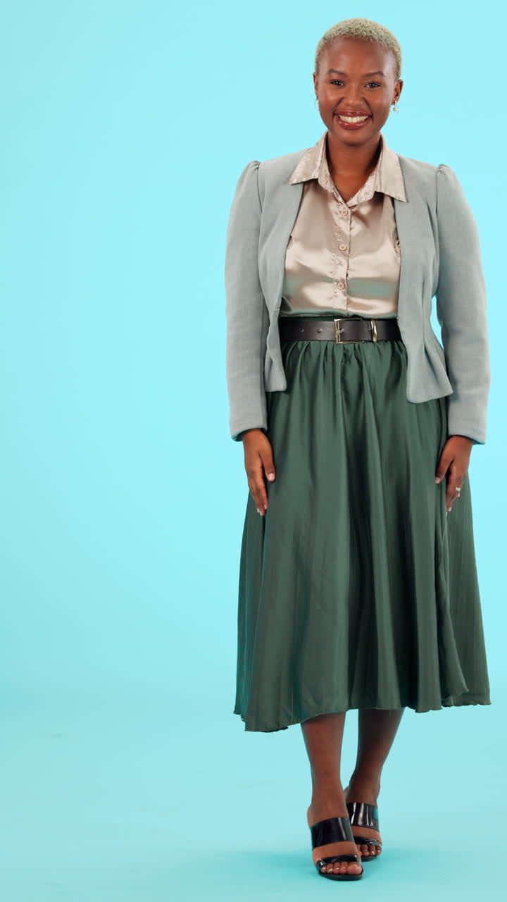 femme d'affaires en tenue professionnelle