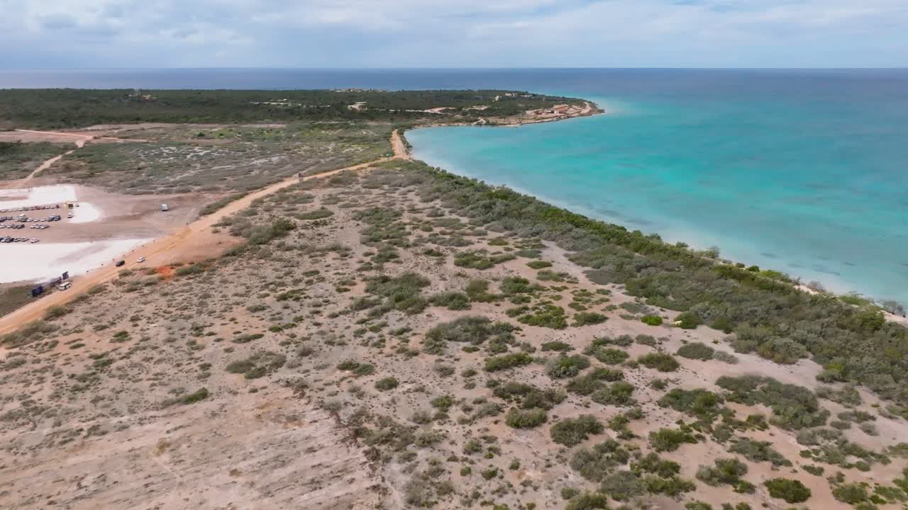 Início do projeto de construção dos hotéis Iberostar e Hyatt na praia de Pedernales, na República Dominicana