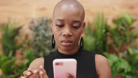 Black-woman,-smartphone-and-typing-for-social