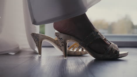 Bride-Wears-Heeled-Sandals-With-Gemstones