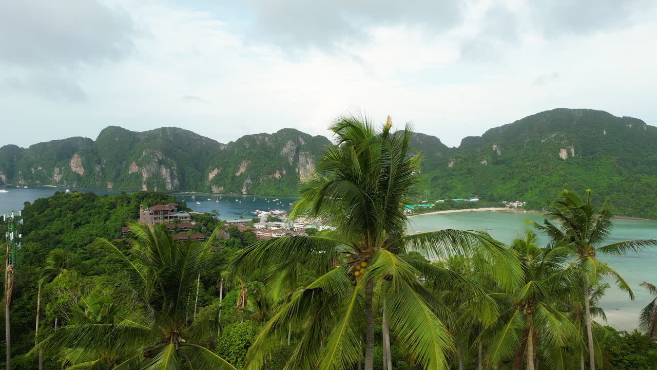 태국 의 아름다운 파란색 과 초록색 항구 의 드론 촬영