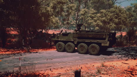 Tanque-Blindado-Del-Ejército-De-Batalla-En-La-Carretera