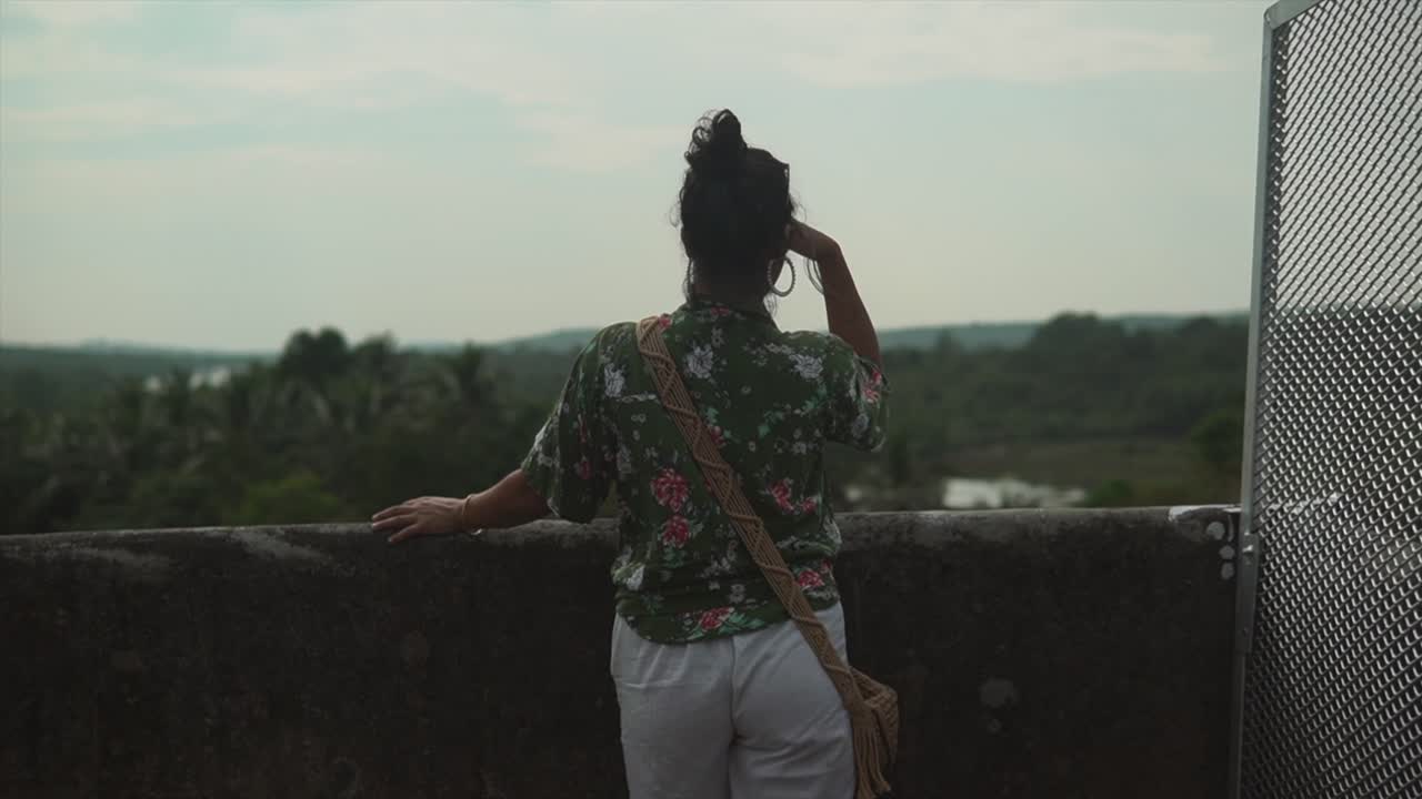 Young beautiful women looking into the horizon