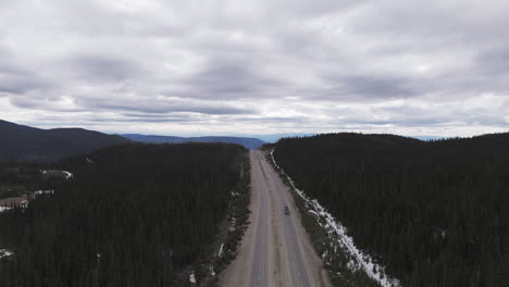 Descubra-Las-Impresionantes-Vistas-De-La-Autopista-97c-En-Columbia-Británica