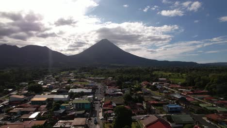 la fortuna local village in costa rica at base of arenal volcano