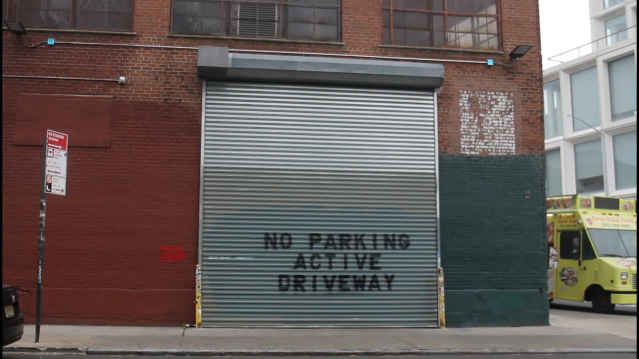 No Parking Active Driveway in Urban Area