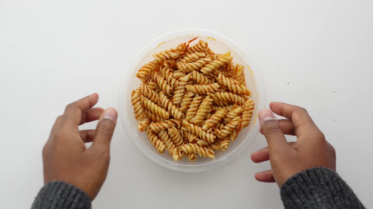 Fusilli pasta with tomato sauce