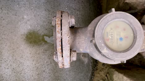 Dirty-water-coming-out-from-the-water-meter-pipe