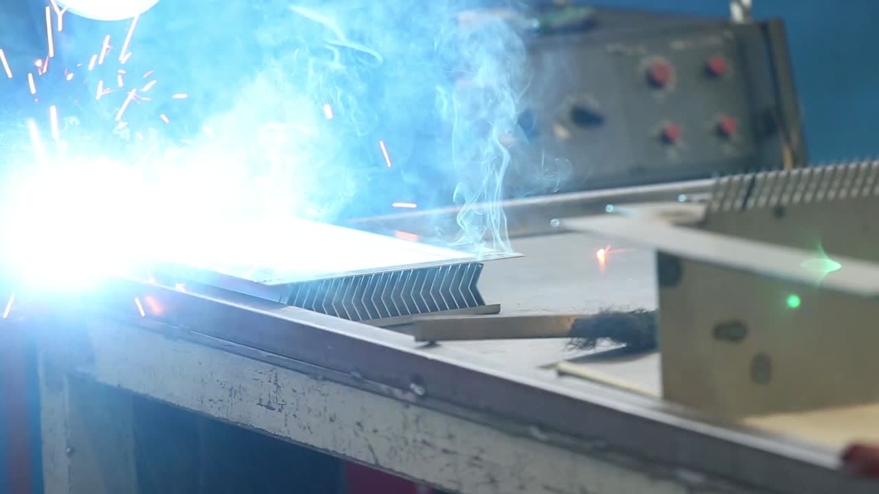 Processo di saldatura in fabbrica
